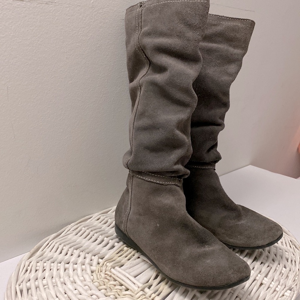Gray Suede Women's Flat Slouchy Boots